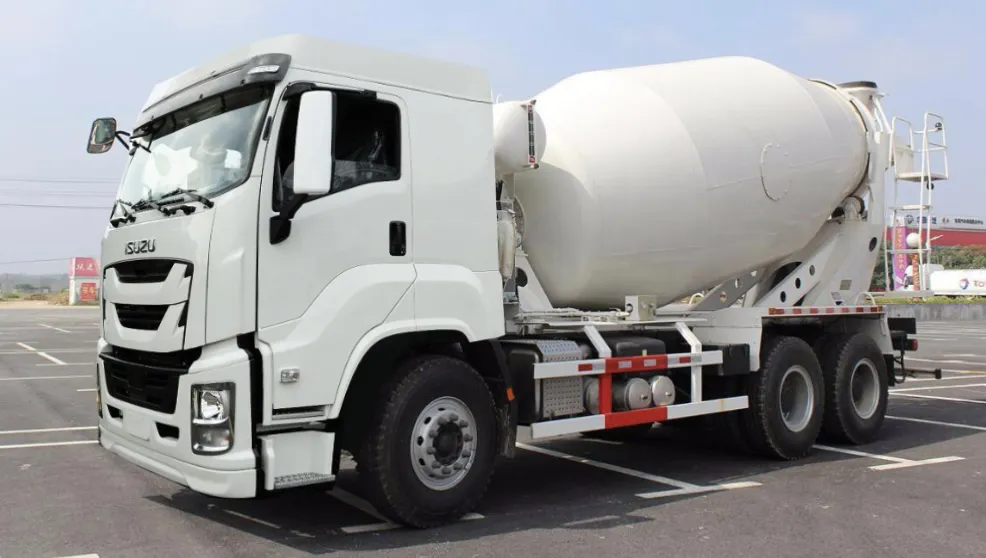 ISUZU F Seriyalı Betonqarışdıran