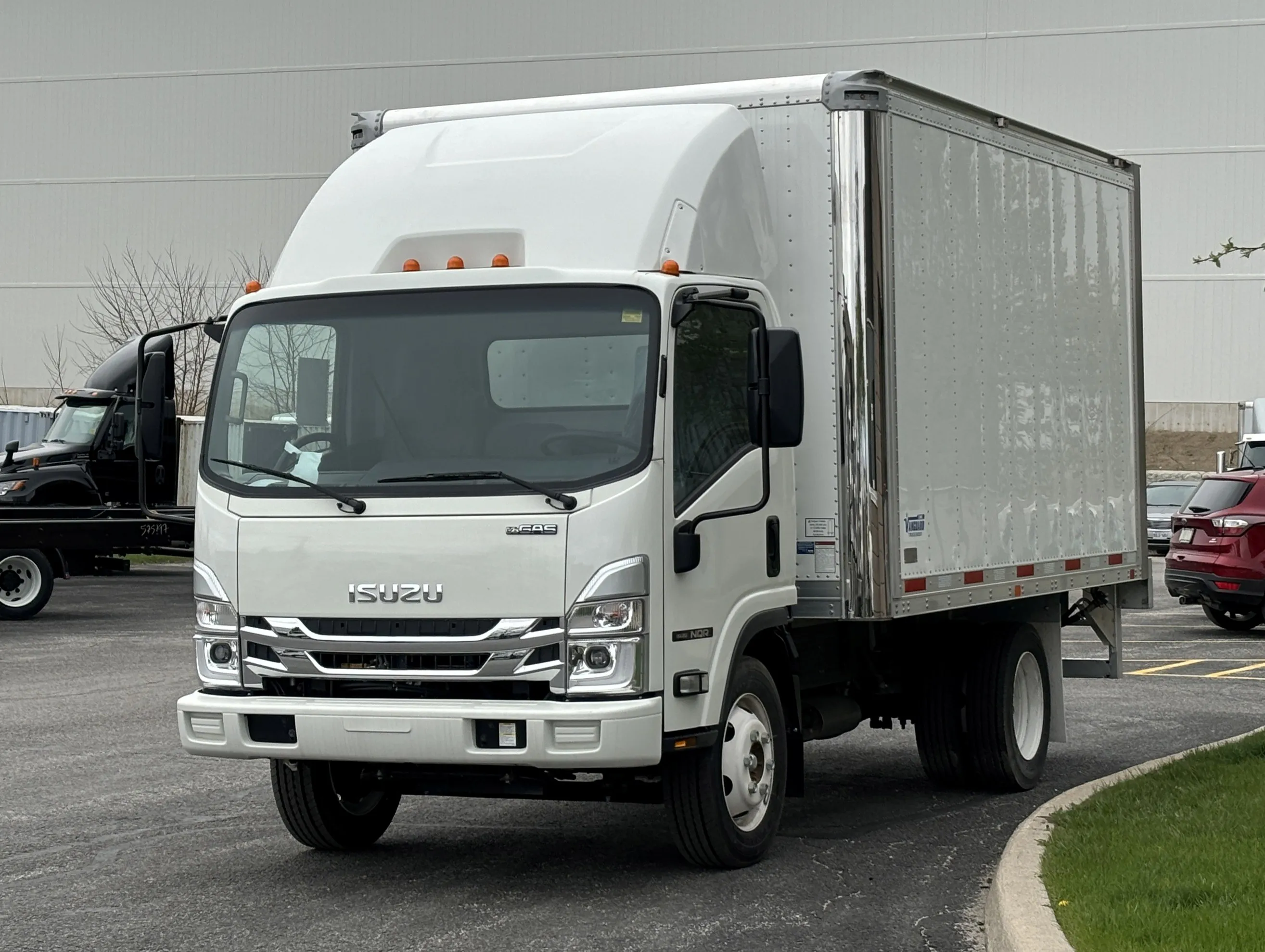 ISUZU KV100 (NPR 85K) Furgon